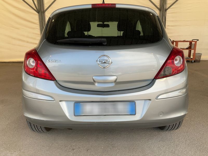 Opel Corsa 1.2 Basis 2011 – снимка 7