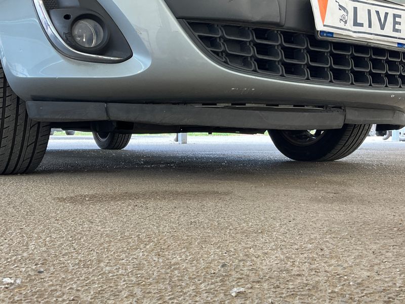 Opel Corsa 1.2 Basis 2011 – снимка 33