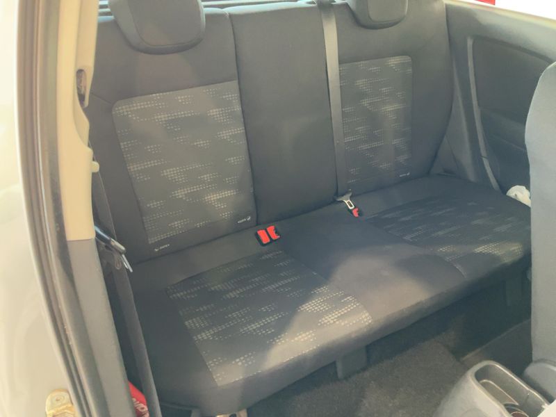 Opel Corsa 1.2 Basis 2011 – снимка 19
