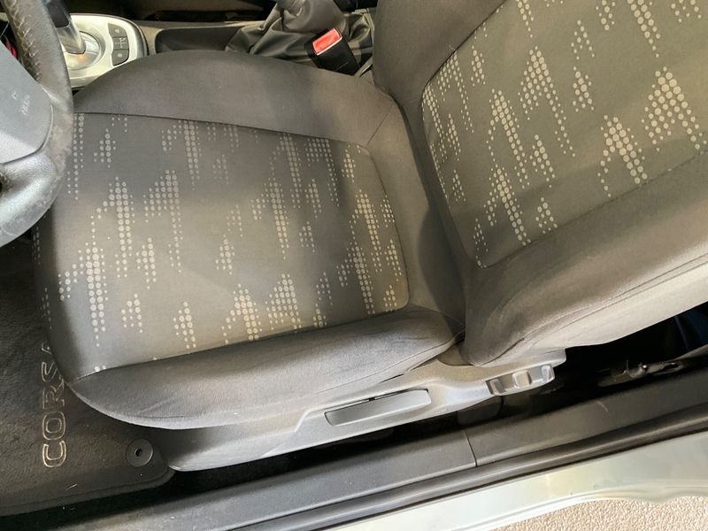 Opel Corsa 1.2 Basis 2011 – снимка 25