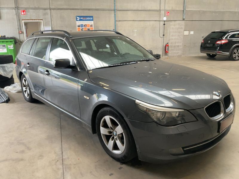 BMW 5er 520d 2009 – снимка на щета