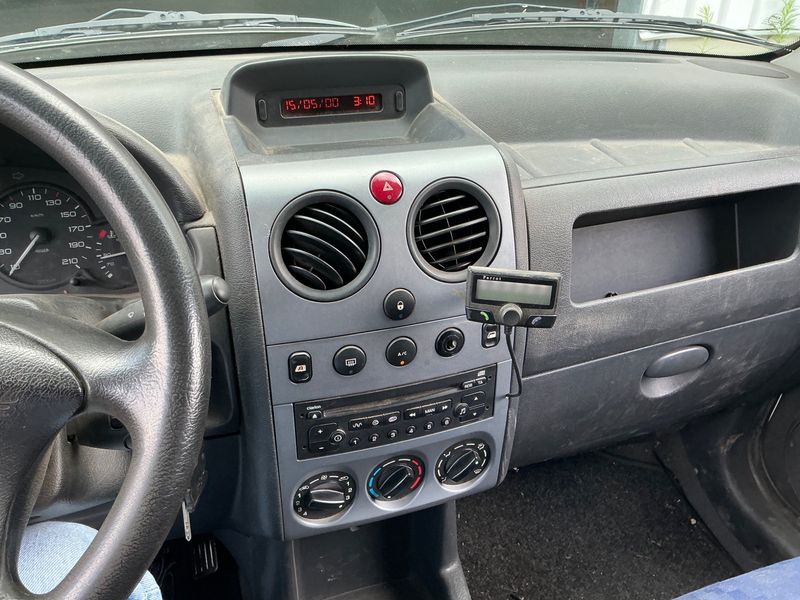 Peugeot Partner 1.9 Diesel 170 C Komfort Kasten 2005 – снимка на щета
