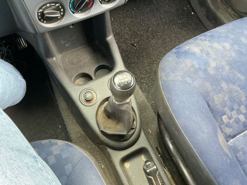 Peugeot Partner 1.9 Diesel 170 C Komfort Kasten 2005 – снимка на щета