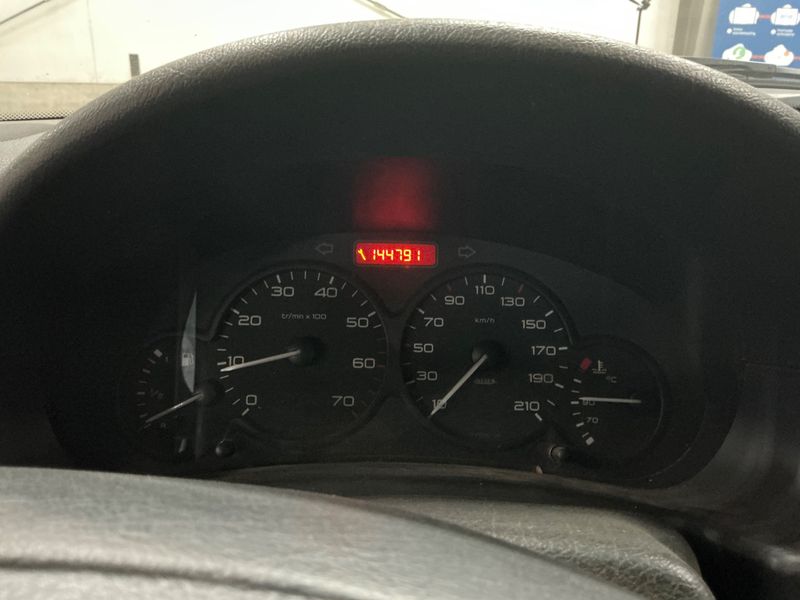 Peugeot Partner 1.9 Diesel 170 C Komfort Kasten 2005 – снимка 4