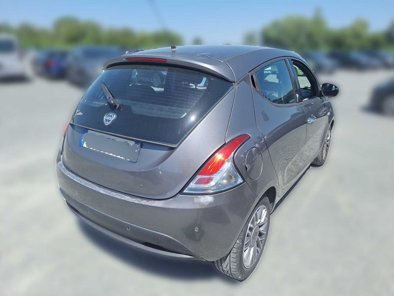 Lancia Ypsilon 1.2 Gold 2011 – снимка 5