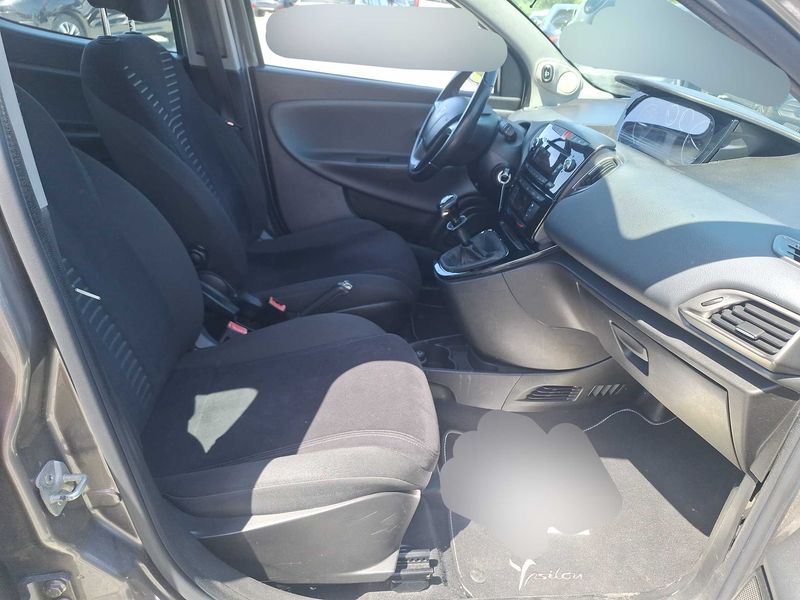Lancia Ypsilon 1.2 Gold 2011 – снимка 10