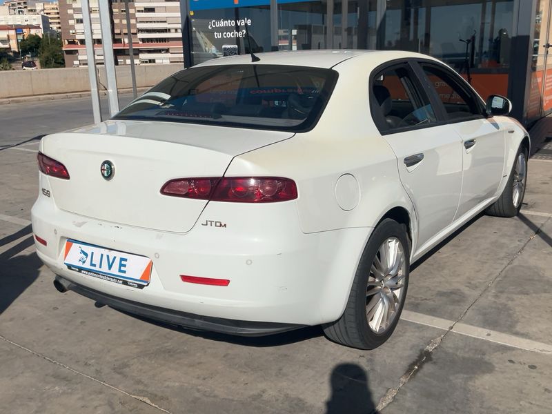 Alfa Romeo Alfa 159 2.0 JTDM Turismo 2011 – снимка 8