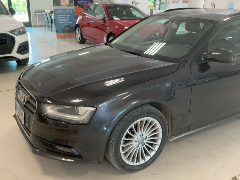 Audi A4 2.0 TDI quattro Advanced 2013 – снимка 2