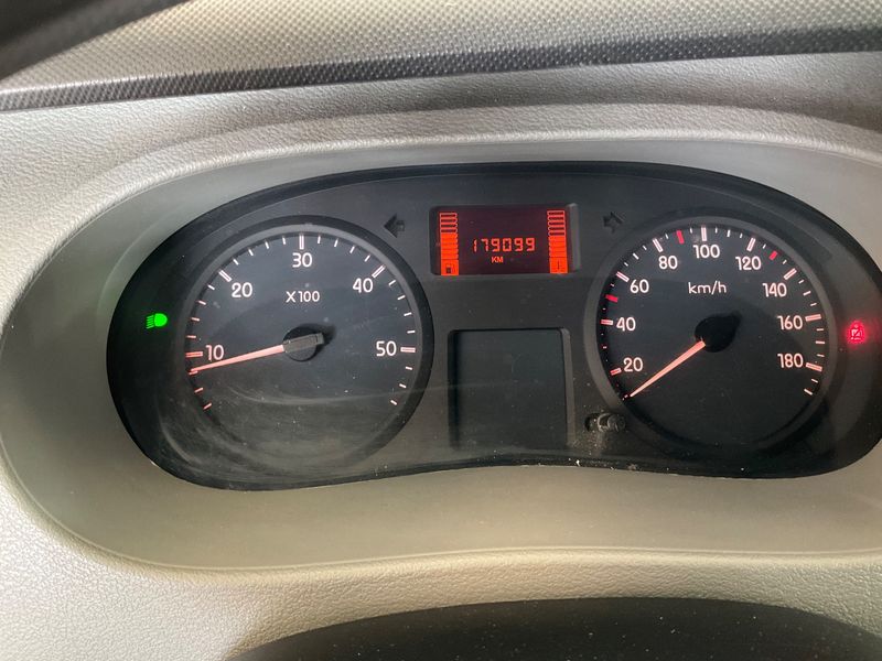 Nissan Interstar 2.5 dCi Kasten L1H2 hoch 3.3t 2008 – снимка 4