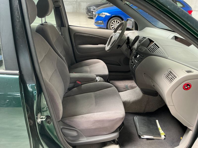 Toyota Prius 1.5 2001 – снимка 3