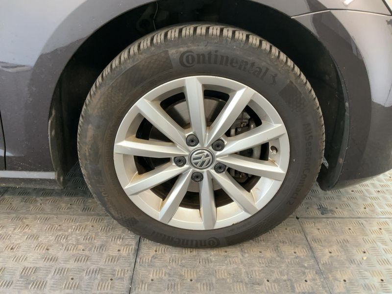 Volkswagen Golf VII 1.6 TDI Lounge BlueMotion Tech 2015 – снимка 11