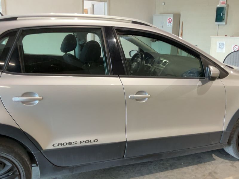 Volkswagen Polo 1.4 TDI CrossPolo BlueMotion Tech 2015 – снимка 10