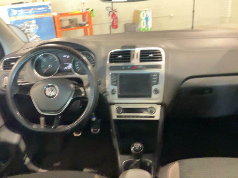 Volkswagen Polo 1.4 TDI CrossPolo BlueMotion Tech 2015 – снимка 17