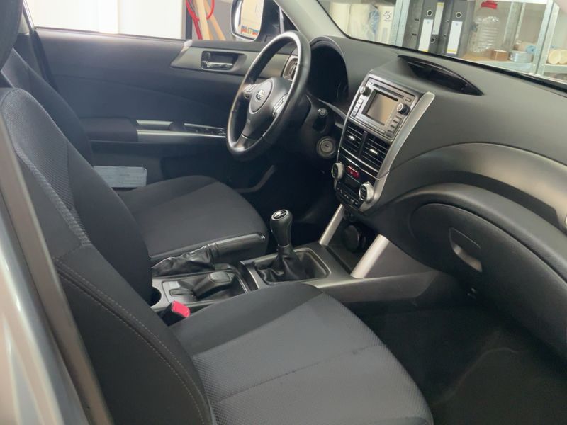 Subaru Forester 2.0 Active 2012 – снимка 16