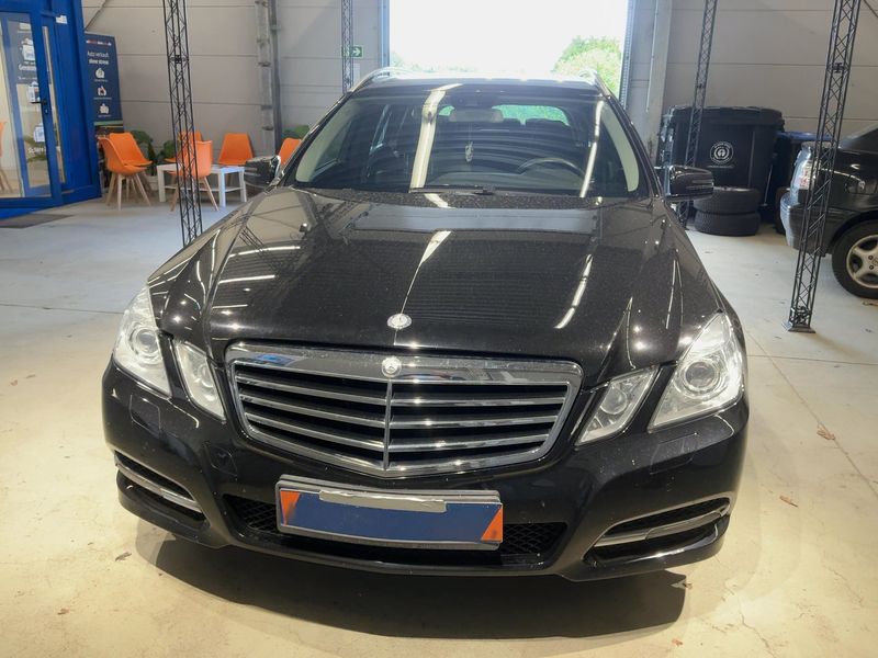 Mercedes-Benz E-Klasse E 220 CDI T BlueEfficiency Avantgarde 2011 – снимка 9