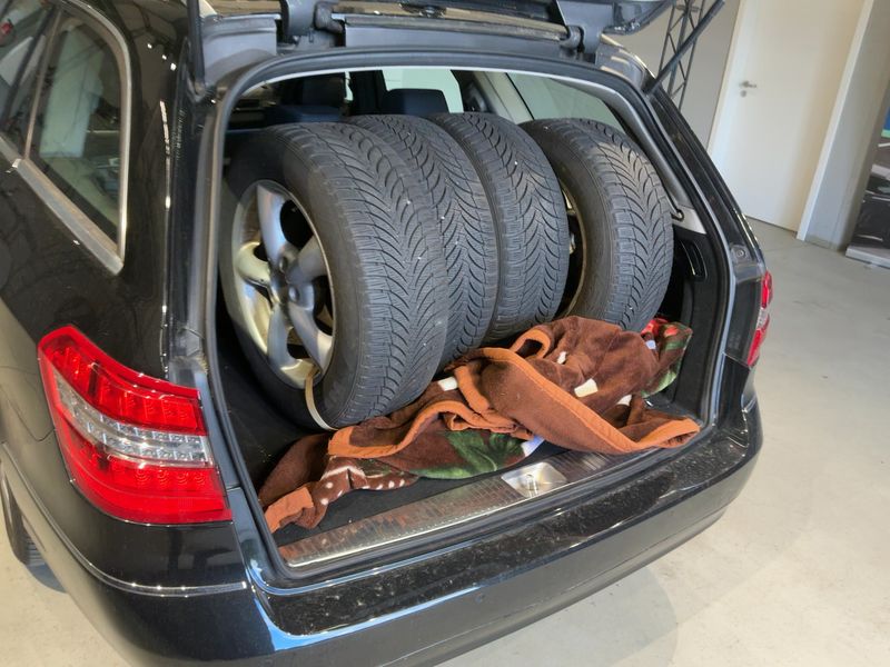 Mercedes-Benz E-Klasse E 220 CDI T BlueEfficiency Avantgarde 2011 – снимка 10