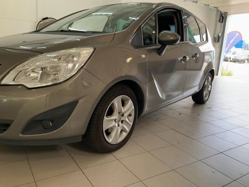 Opel Meriva 1.4 Design Edition 2011 – снимка 2