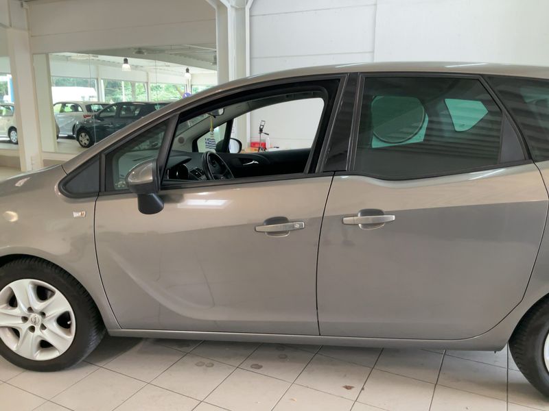 Opel Meriva 1.4 Design Edition 2011 – снимка 4