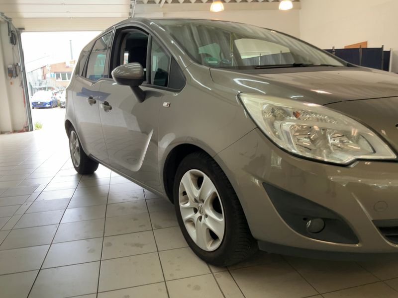 Opel Meriva 1.4 Design Edition 2011 – снимка 12