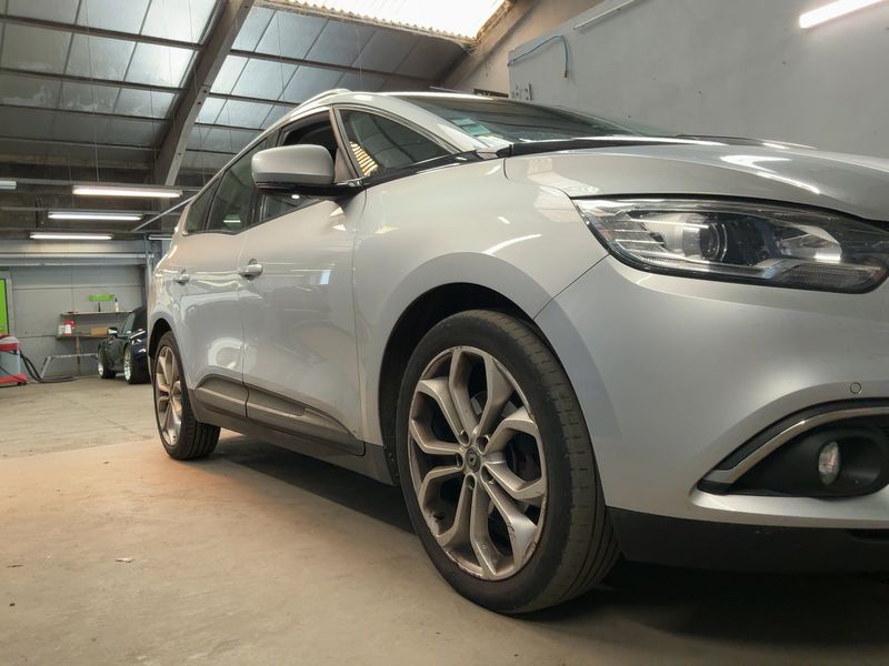 Renault Grand Scenic 1.6 dCi Energy Zen 2017 – снимка 12