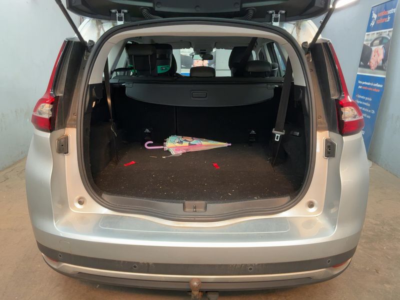 Renault Grand Scenic 1.6 dCi Energy Zen 2017 – снимка 15