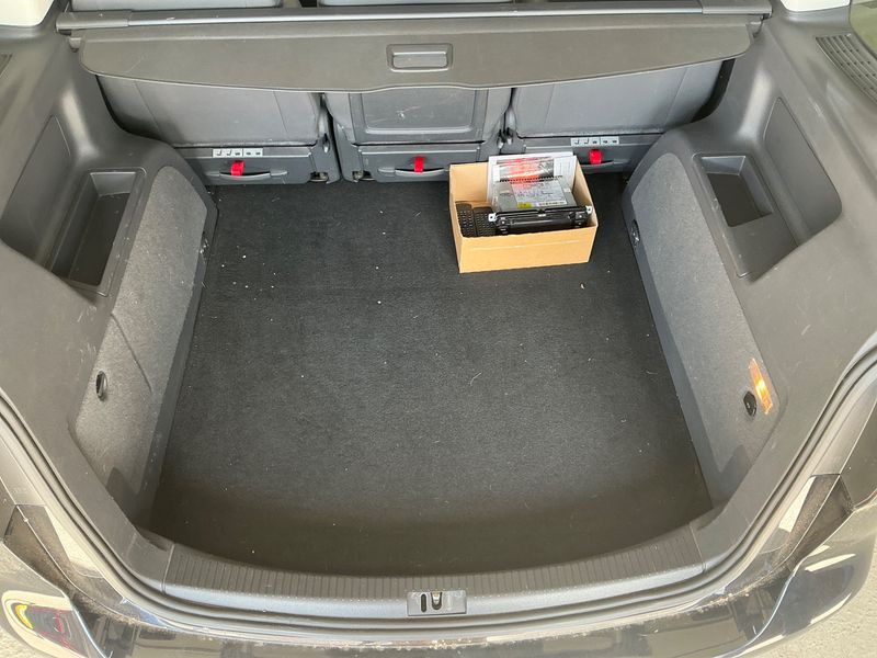 Volkswagen Touran 2.0 TDI Match BlueMotion Tech 2013 – снимка 26