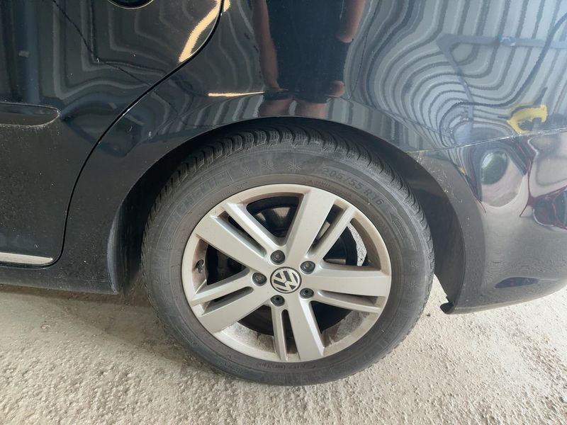 Volkswagen Touran 2.0 TDI Match BlueMotion Tech 2013 – снимка 5
