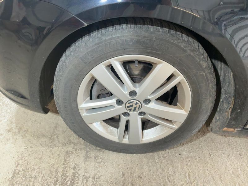 Volkswagen Touran 2.0 TDI Match BlueMotion Tech 2013 – снимка 3
