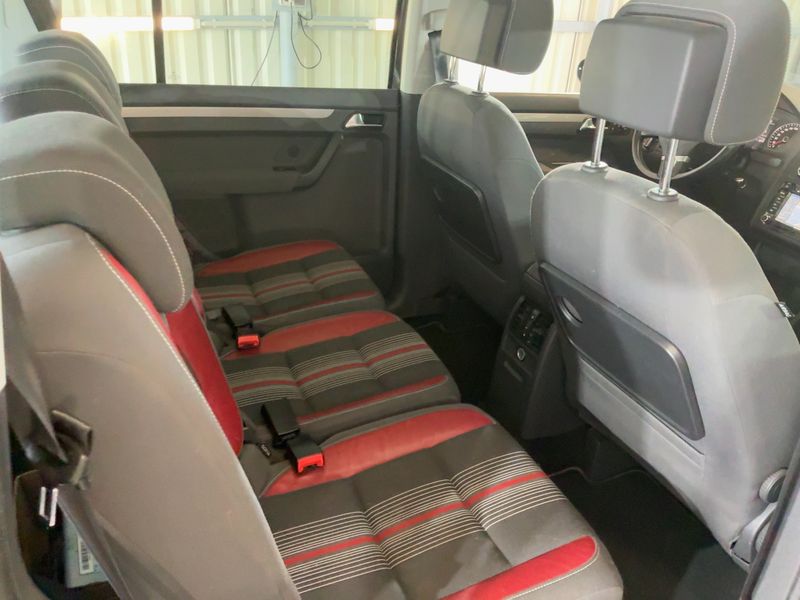 Volkswagen Touran 2.0 TDI Match BlueMotion Tech 2013 – снимка 19