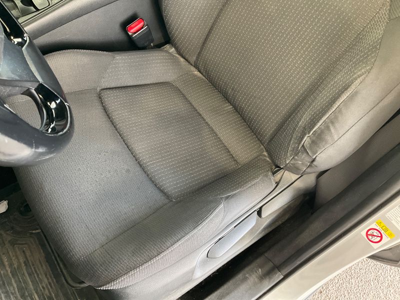 Toyota C-HR 1.8 Hybrid Active 2017 – снимка 22