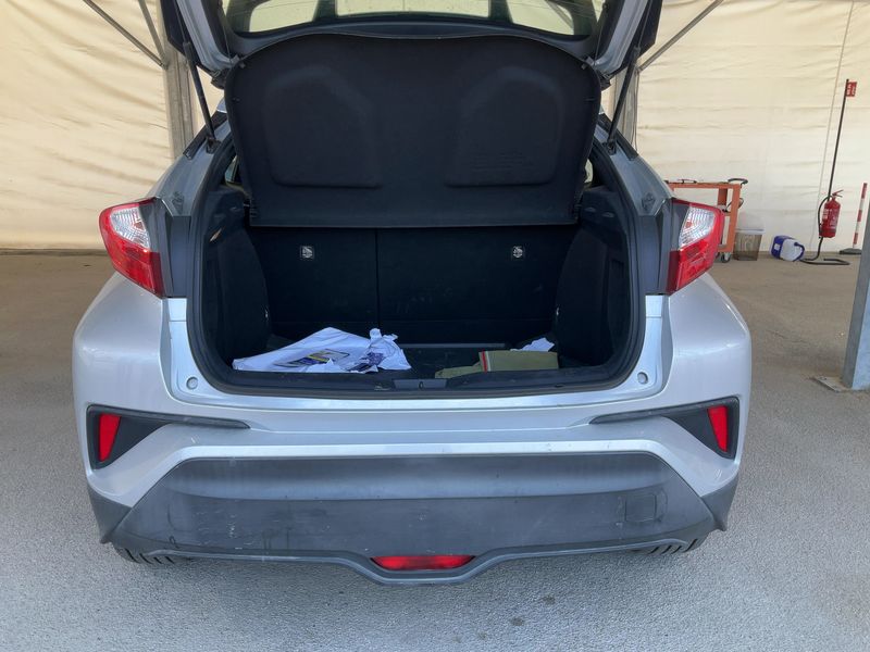Toyota C-HR 1.8 Hybrid Active 2017 – снимка 15