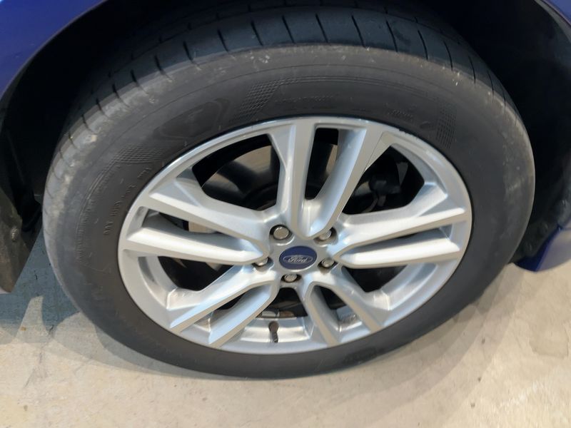 Ford Kuga 2.0 TDCi Individual 2016 – снимка 11
