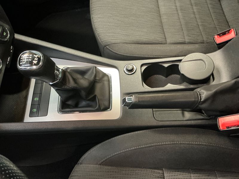 Skoda Octavia 2.0 TDI Style 4x4 2016 – снимка 37
