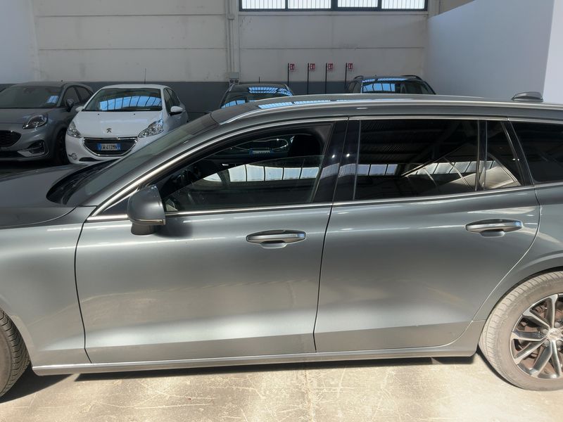 Volvo V60 2.0 D3 Momentum Business Pro 2020 – снимка 4