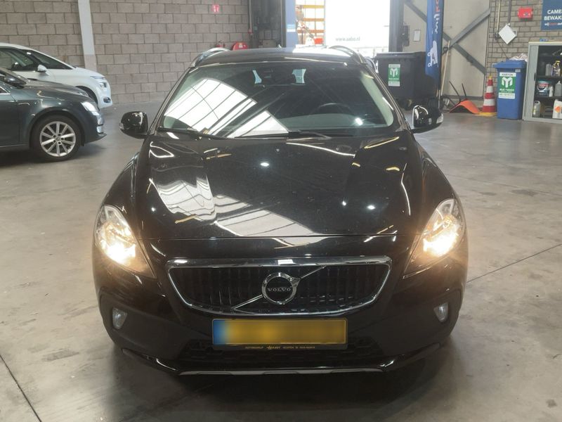 Volvo V40 Cross Country 2.0 D2 Kinetic 2017 – снимка 14