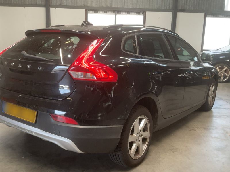 Volvo V40 Cross Country 2.0 D2 Kinetic 2017 – снимка 8