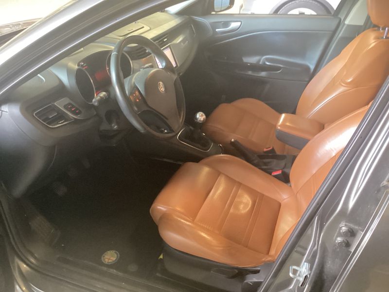 Alfa Romeo Giulietta 1.4 Turbo Turismo 2010 – снимка 3