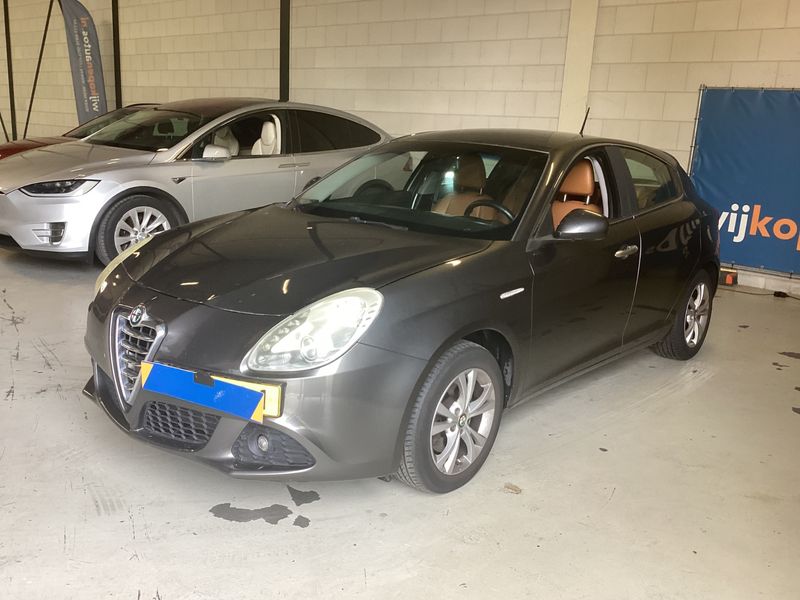 Alfa Romeo Giulietta 1.4 Turbo Turismo 2010 – снимка 1