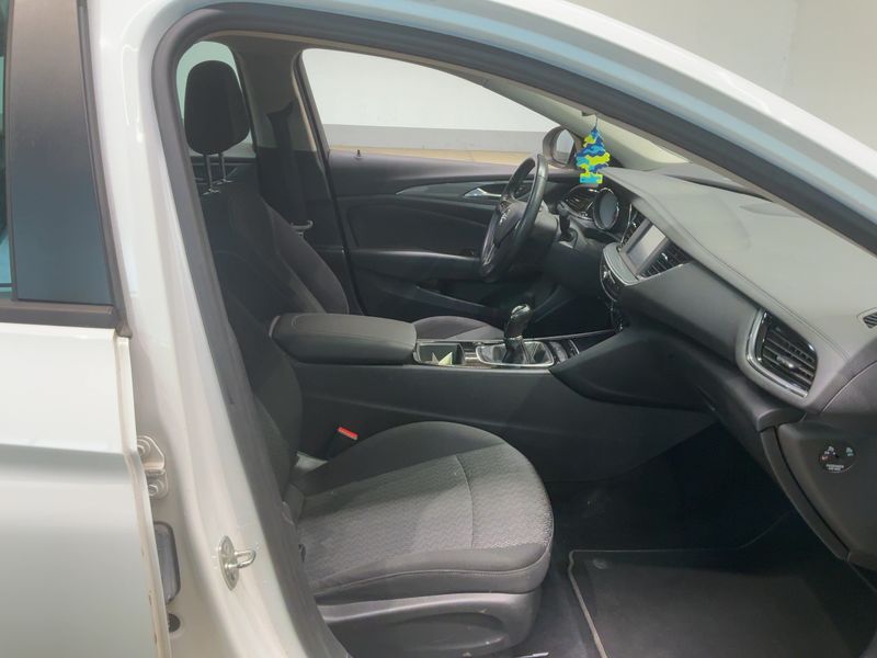 Opel Insignia Grand Sport 1.6 CDTI DPF Edition 2018 – снимка 16