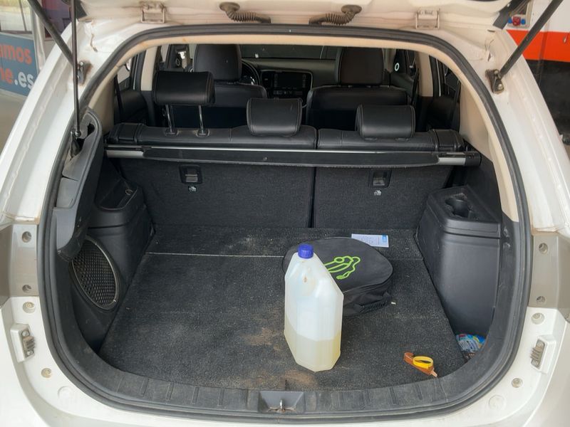 Mitsubishi Outlander 2.0 PHEV Kaiteki 4WD 2015 – снимка 7