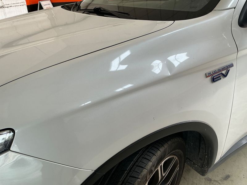 Mitsubishi Outlander 2.0 PHEV Kaiteki 4WD 2015 – снимка 29