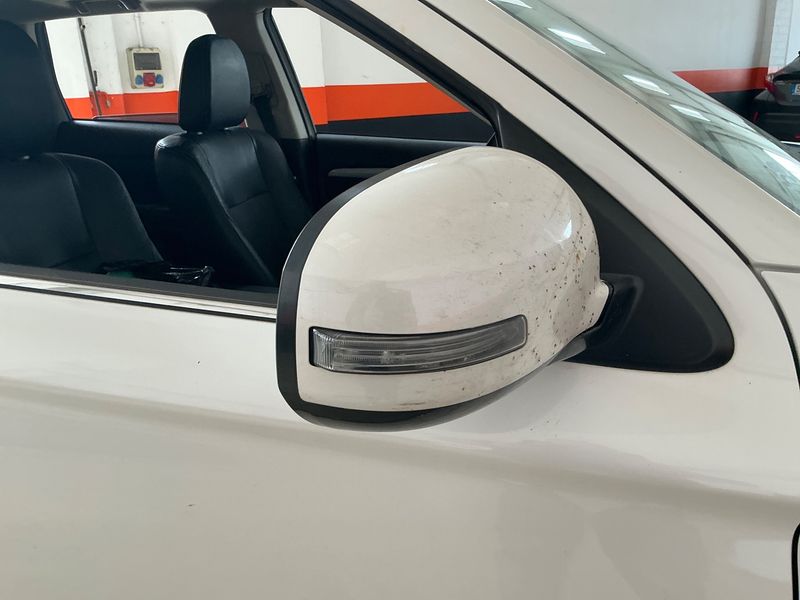 Mitsubishi Outlander 2.0 PHEV Kaiteki 4WD 2015 – снимка 23