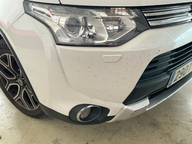 Mitsubishi Outlander 2.0 PHEV Kaiteki 4WD 2015 – снимка 41