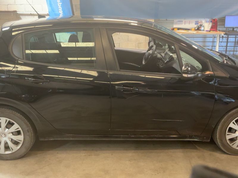 Peugeot 208 1.5 Blue-HDi Active 2020 – снимка 10