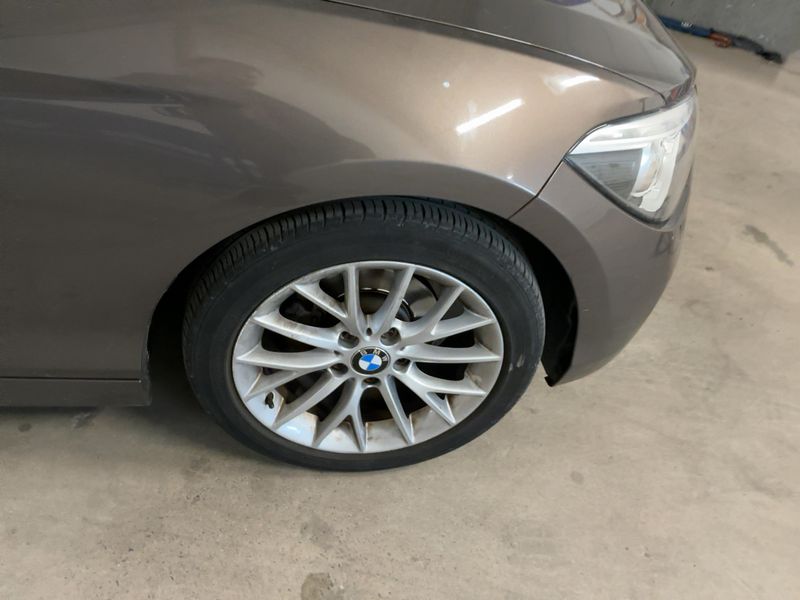 BMW 1er 118d 2012 – снимка на щета
