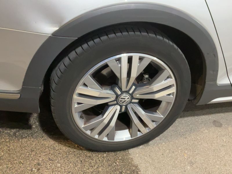 Volkswagen Passat Alltrack 2.0 TSI 4Motion BlueMotion Tech 2017 – снимка 9
