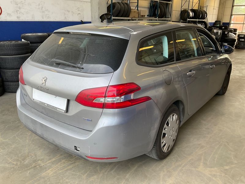 Peugeot 308 1.6 Blue-HDi Business-Line 2014 – снимка 2