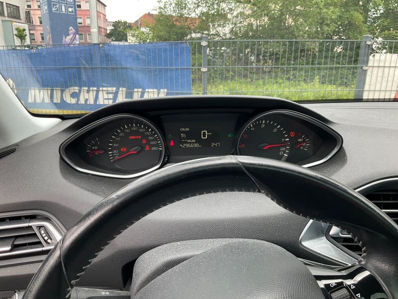 Peugeot 308 1.6 Blue-HDi Business-Line 2014 – снимка 4