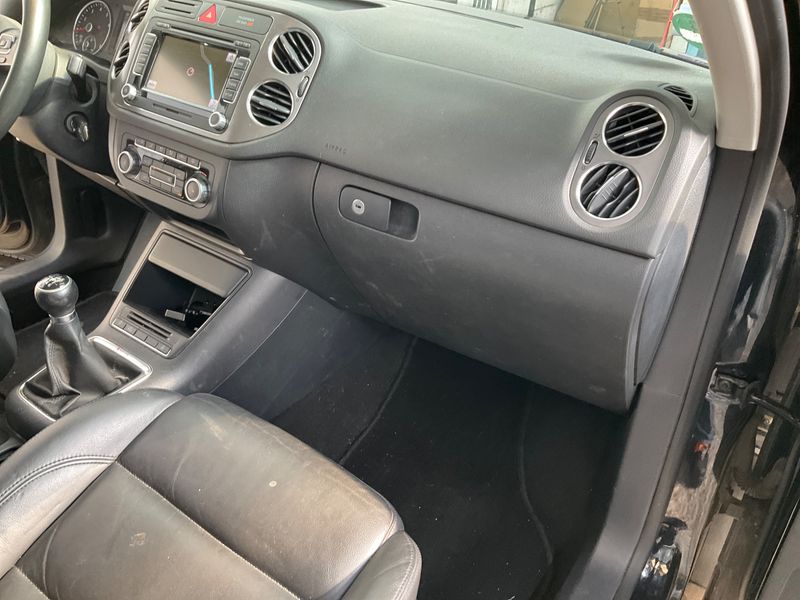 Volkswagen Tiguan 2.0 TSI Track & Field 4Motion 2010 – снимка 36