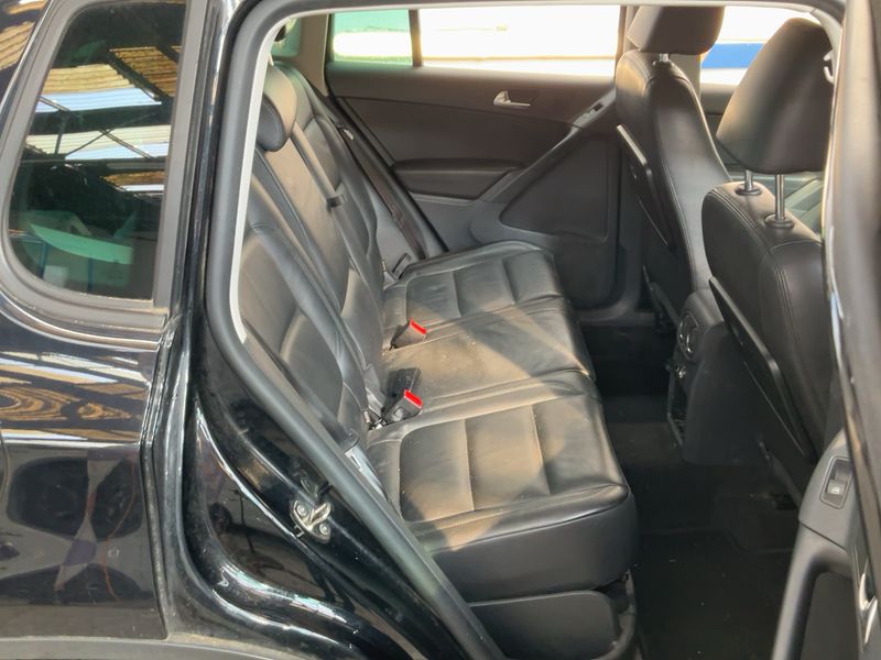 Volkswagen Tiguan 2.0 TSI Track & Field 4Motion 2010 – снимка 19